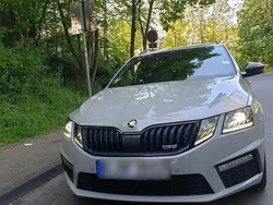 Grau Gebraucht 2019 Skoda Octavia vRS Kombi | 26.000 € (Teuer)