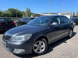 Grau Gebraucht 2010 Skoda Octavia GreenLine Limousine | 3.990 € (Etwas zu teuer)