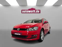 Rot Gebraucht 2016 VW Golf VII Comfortline Limousine | 7.999 € (Superpreis)