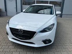 Weiß Gebraucht 2016 Mazda 3 Nakama Limousine | 12.950 € (Fairer Preis)