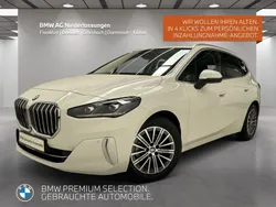 Weiß Gebraucht 2023 BMW 218 Active Tourer Performance Van / Kleinbus | 34.990 € (Fairer Preis)