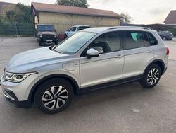 Other Gebraucht 2022 VW Tiguan SUV | 27.690 € (Guter Preis)