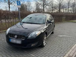 Schwarz Gebraucht 2009 Fiat Croma Kombi | 2.000 € (Fairer Preis)