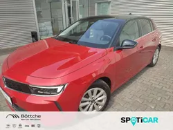 Chili rot/kardio rot Gebraucht 2023 Opel Astra Elegance Limousine | 21.440 € (Superpreis)