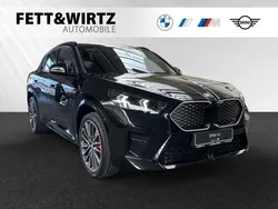 Saphirschwarz metallic Neu 2025 BMW iX2 M Sport SUV | 53.890 € (Fairer Preis)