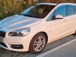 Weiß Gebraucht 2018 BMW 220 Gran Tourer Luxury Line Van / Kleinbus | 20.500 € (Etwas zu teuer)