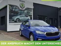 Blau Neu 2025 Skoda Fabia Limousine | 18.990 € (Guter Preis)