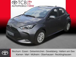 Grau Gebraucht 2023 Toyota Yaris Basis Kleinwagen | 16.899 € (Fairer Preis)