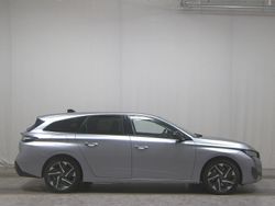 Silber Gebraucht 2022 Peugeot 308 Allure Kombi | 16.980 €