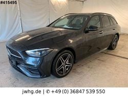 Grau Gebraucht 2022 Mercedes C300e AMG line Limousine | 31.450 € (Etwas zu teuer)