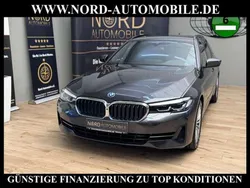 Grau Gebraucht 2022 BMW 530e Shadowline Kombi | 34.750 € (Guter Preis)