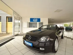 Schwarz Gebraucht 1999 Mercedes SLK230 Cabrio | 5.980 € (Fairer Preis)