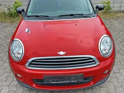 Rot Gebraucht 2011 Mini Cooper Kleinwagen | 4.500 €