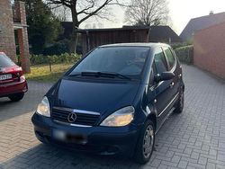 Blau Gebraucht 2002 Mercedes A140 Kleinwagen | 1.500 €