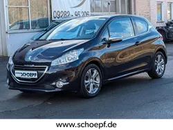 Blau Gebraucht 2014 Peugeot 208 Allure Kleinwagen | 8.490 € (Teuer)