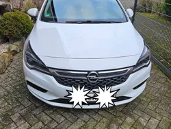 Weiß Gebraucht 2016 Opel Astra Edition Limousine | 7.300 € (Guter Preis)