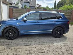 Blau Gebraucht 2018 VW Tiguan Allspace R-line SUV | 23.999 € (Fairer Preis)