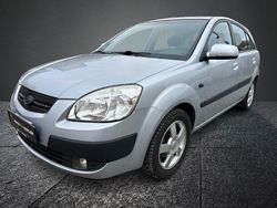 Silber Gebraucht 2005 Kia Rio EX Limousine | 2.690 € (Fairer Preis)
