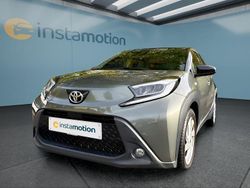 Grün Gebraucht 2022 Toyota Aygo Kleinwagen | 14.399 € (Fairer Preis)
