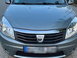Andere farben Gebraucht 2009 Dacia Sandero Kleinwagen | 2.700 €