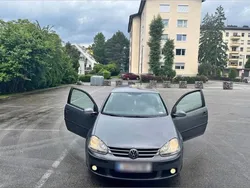 Grau Gebraucht 2005 VW Golf V Kleinwagen | 2.750 € (Fairer Preis)
