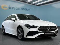 Weiß Gebraucht 2024 Mercedes CLA180 Limousine | 32.699 € (Fairer Preis)
