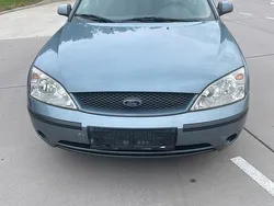 Grau Gebraucht 2001 Ford Mondeo Limousine | 1.300 €