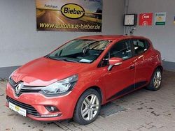 Rot Gebraucht 2020 Renault Clio V Collection Limousine | 8.490 € (Fairer Preis)