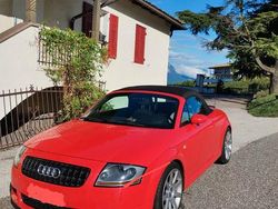 Rot Gebraucht 2002 Audi TT Roadster S-Line Cabrio | 12.000 €