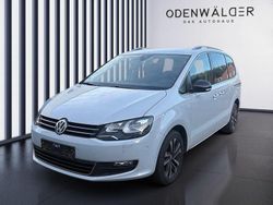 Weiß Gebraucht 2019 VW Sharan IQ Drive Van / Kleinbus | 31.888 € (Teuer)
