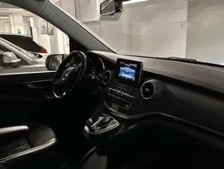 Mercedes V220