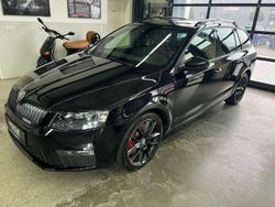 Schwarz Gebraucht 2014 Skoda Octavia RS Kombi | 10.600 € (Fairer Preis)