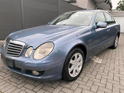 Blau Gebraucht 2006 Mercedes 220 Limousine | 5.600 €