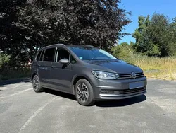 Grau Gebraucht 2019 VW Touran Join Van / Kleinbus | 14.999 € (Guter Preis)