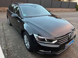 Schwarz Gebraucht 2019 VW Passat Comfortline Kombi | 17.600 € (Etwas zu teuer)