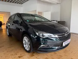 Grün Gebraucht 2019 Opel Astra Kombi | 10.940 € (Guter Preis)