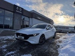 Weiß Gebraucht 2023 Mazda 3 Exclusive Limousine | 24.950 € (Fairer Preis)