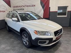 Weiß Gebraucht 2011 Volvo XC70 Momentum SUV | 10.990 € (Etwas zu teuer)