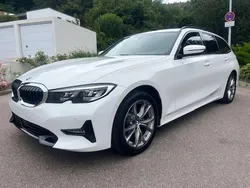 Alpinweiß Gebraucht 2022 BMW 318 Sport Line Kombi | 23.990 € (Superpreis)