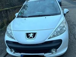 Weiß Gebraucht 2009 Peugeot 207 Urban Move Kleinwagen | 1.300 € (Guter Preis)