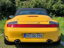 Gelb Gebraucht 2004 Porsche 911 Carrera 4S Cabriolet Cabrio | 43.900 € (Superpreis)