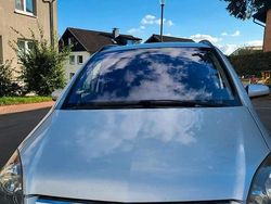 Silber Gebraucht 2025 Opel Zafira Van / Kleinbus | 6.500 €