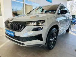 Grau Gebraucht 2022 Skoda Karoq SportLine SUV | 27.560 € (Teuer)