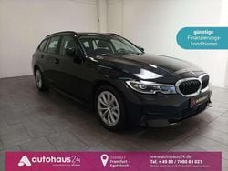 Black sapphire metallic Gebraucht 2020 BMW 320 Kombi | 21.470 € (Guter Preis)