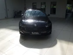 Schwarzmagic perleffekt Gebraucht 2023 Skoda Octavia SportLine Kombi | 34.500 € (Teuer)