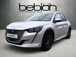 Weiß Gebraucht 2021 Peugeot e-208 Allure Kleinwagen | 15.880 € (Fairer Preis)