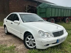Weiß Gebraucht 2003 Mercedes C200 Kombi | 2.980 €