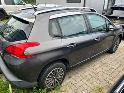 Grau Gebraucht 2016 Peugeot 2008 Active SUV | 8.450 € (Fairer Preis)