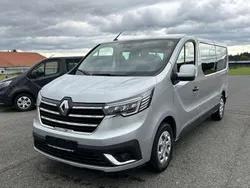 Silber metallic Gebraucht 2022 Renault Trafic Life Van | 37.950 € (Teuer)