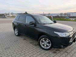 Schwarz Gebraucht 2013 Mitsubishi Outlander Instyle SUV | 9.300 € (Etwas zu teuer)